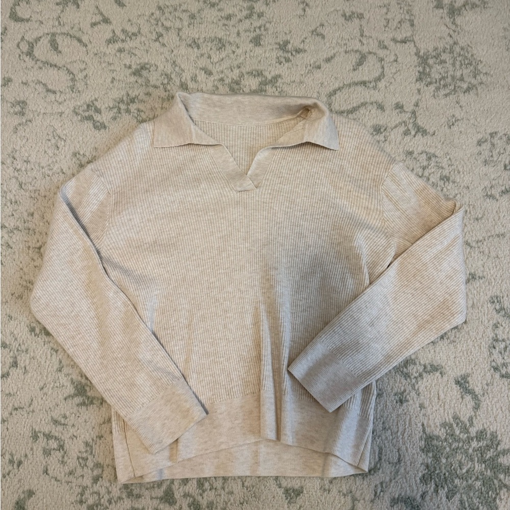 Women’s Uniqlo Polo Sweater Large